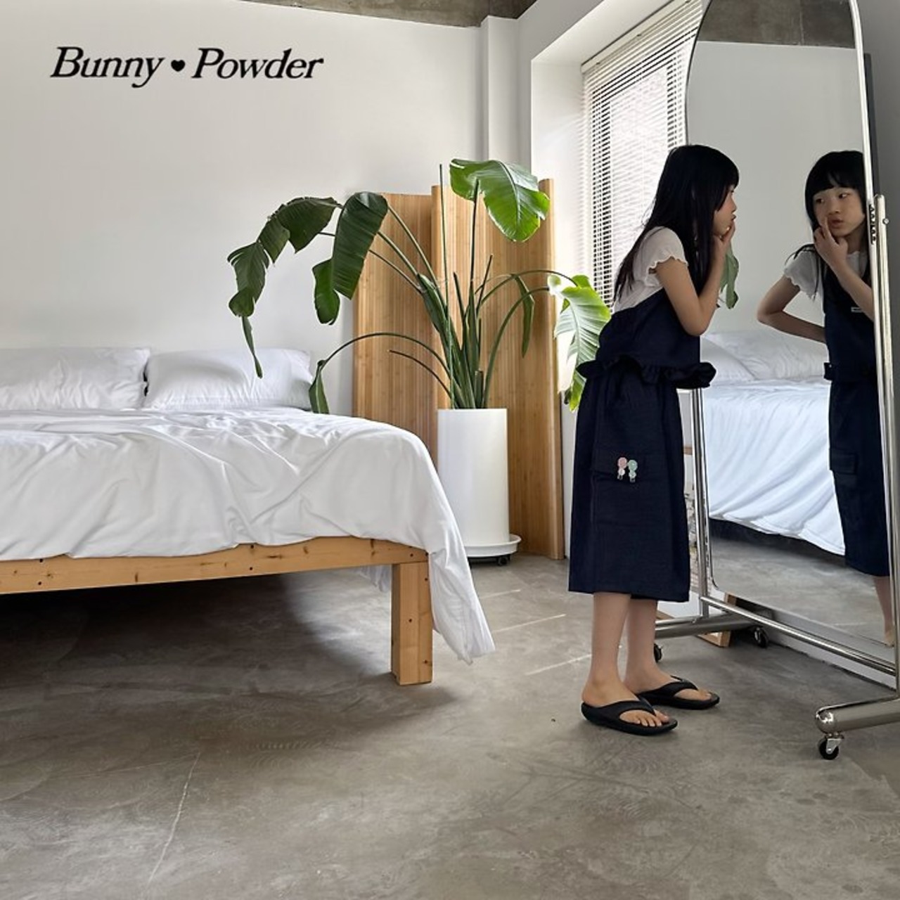 [Bunny Powder] Feature) Denim Cargo Bermuda Pants / [버니파우더] 기획)데님카고버뮤다팬츠
