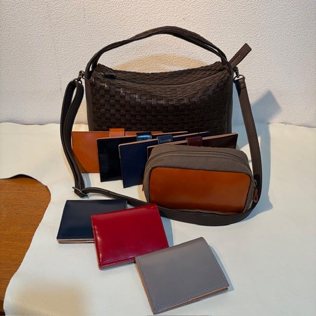 B.stuff　貴重品！ボックスシルエット2WAYバッグ(大) ブラックオリーヴ