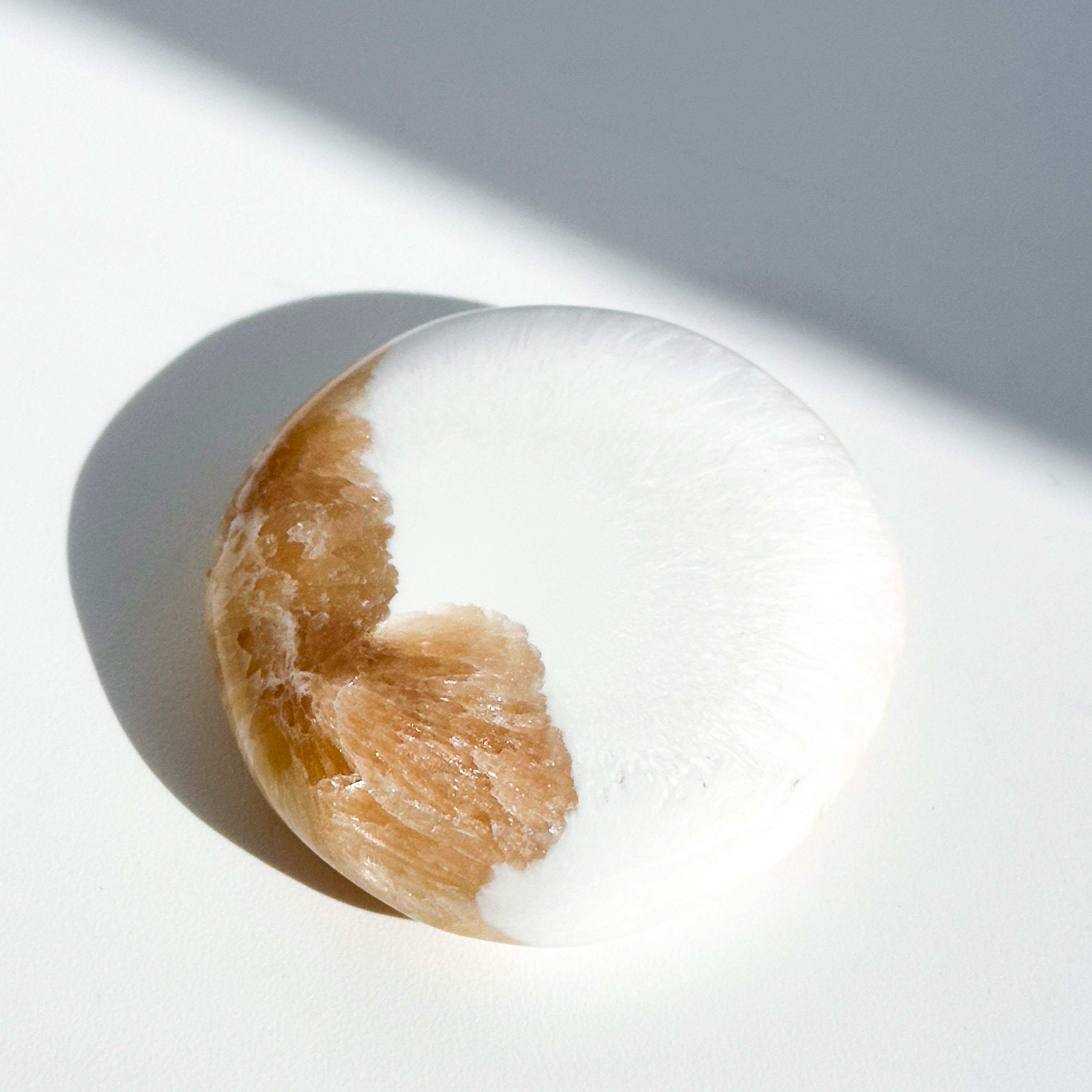 ピンクスコレサイトwithスティルバイト パーム22◇ Pink Scolecite with Stilbite ◇ 天然石・鉱物・パワーストーン