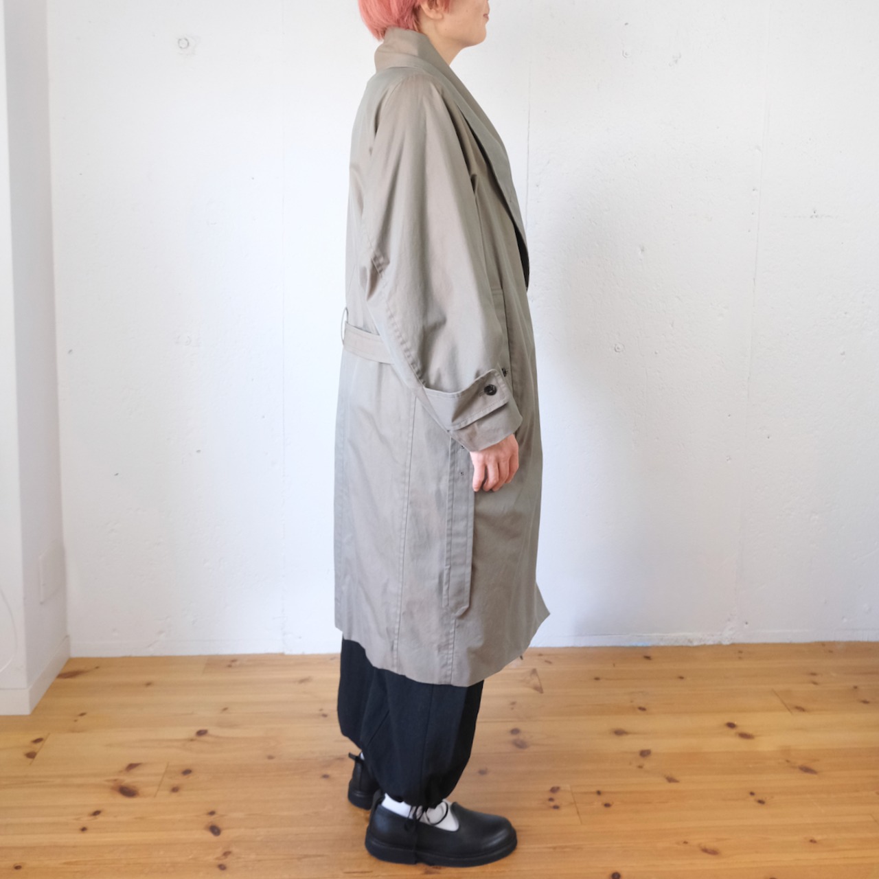 Native Village(ネイティブヴィレッジ) No.09/ suburb : 郊外 ラップコート (moss khaki)