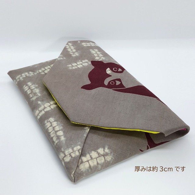 伝統とモダンの数寄屋袋 - 数寄屋 de manimani <Hanaguma> │ 雲ゐ (Kumoi textile)