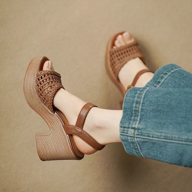 Été Tressé Sandals