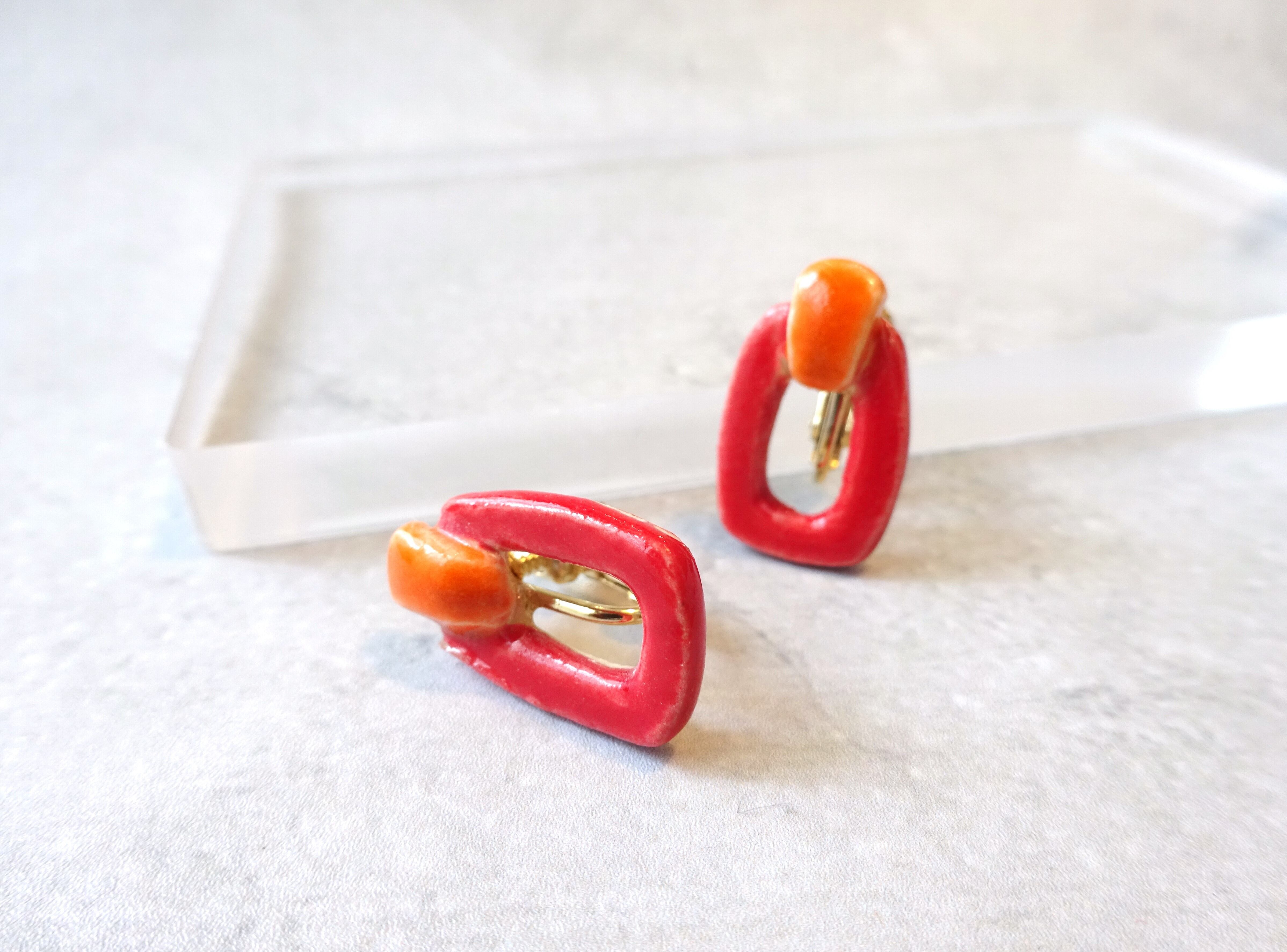 classical ring design ピアス/イヤリング（赤＋オレンジ） | irodori