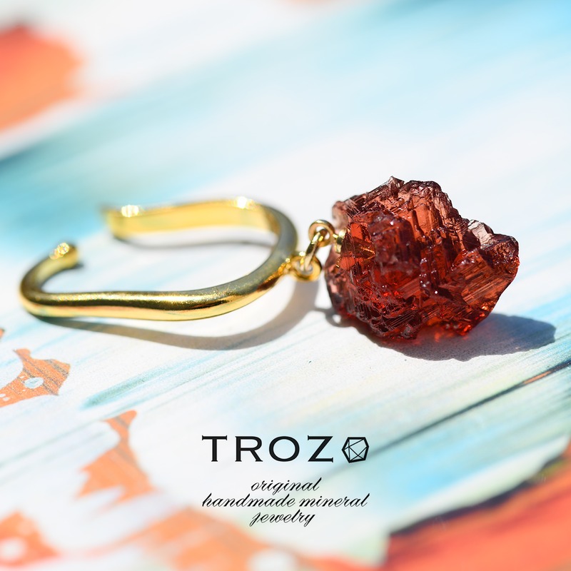 ガーネット 【021 Heat Collection】 スペサルティンガーネット 鉱物原石 イヤーカフ 天然石 アクセサリー (No.3525)