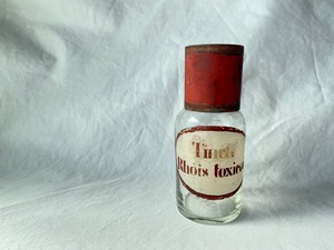 Medicine bottle / d