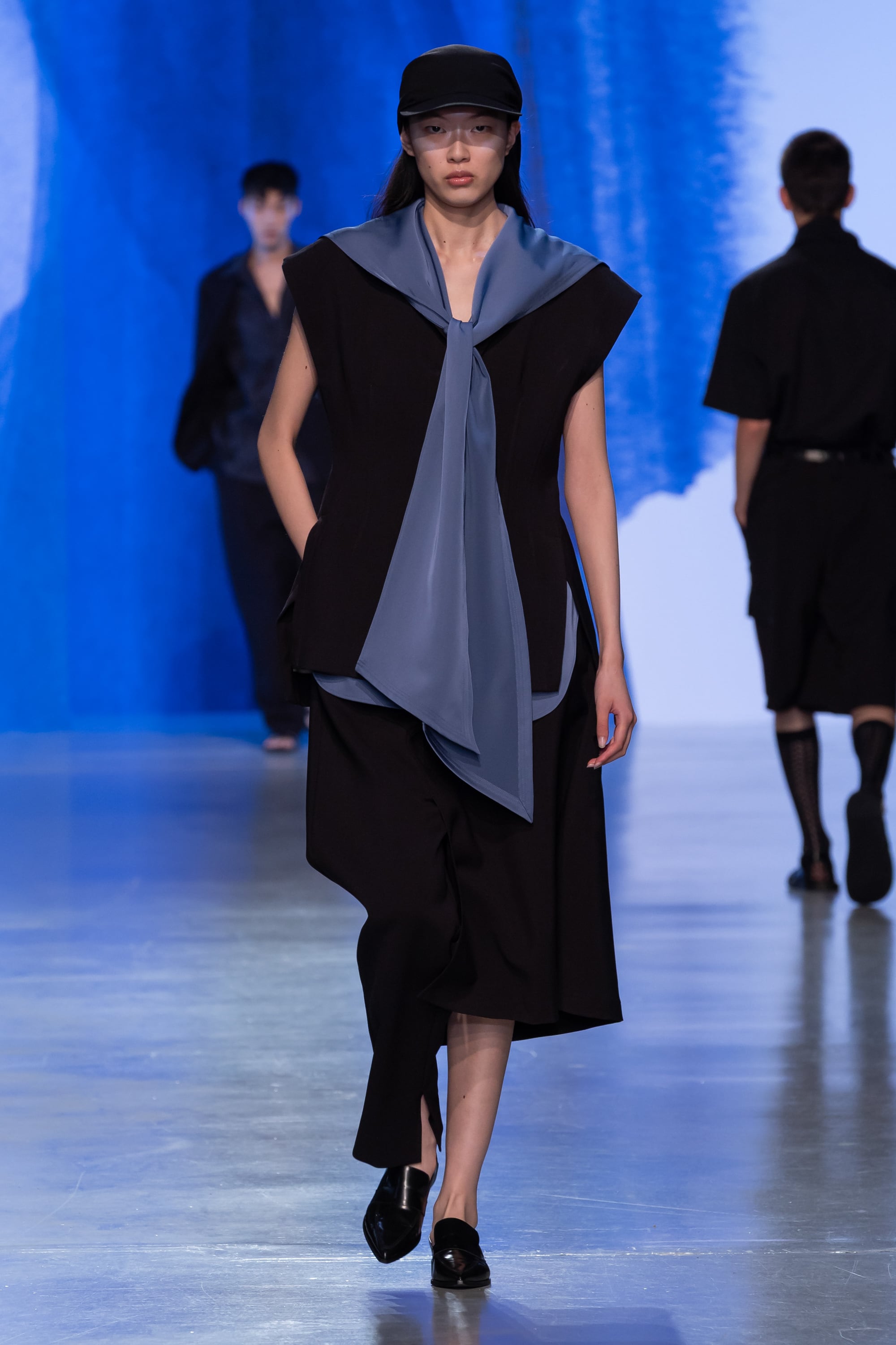 ウジョーujoh シアーパンツ　2024ss ルック】「ウジョー」2024年春夏コレクション - WWDJAPAN