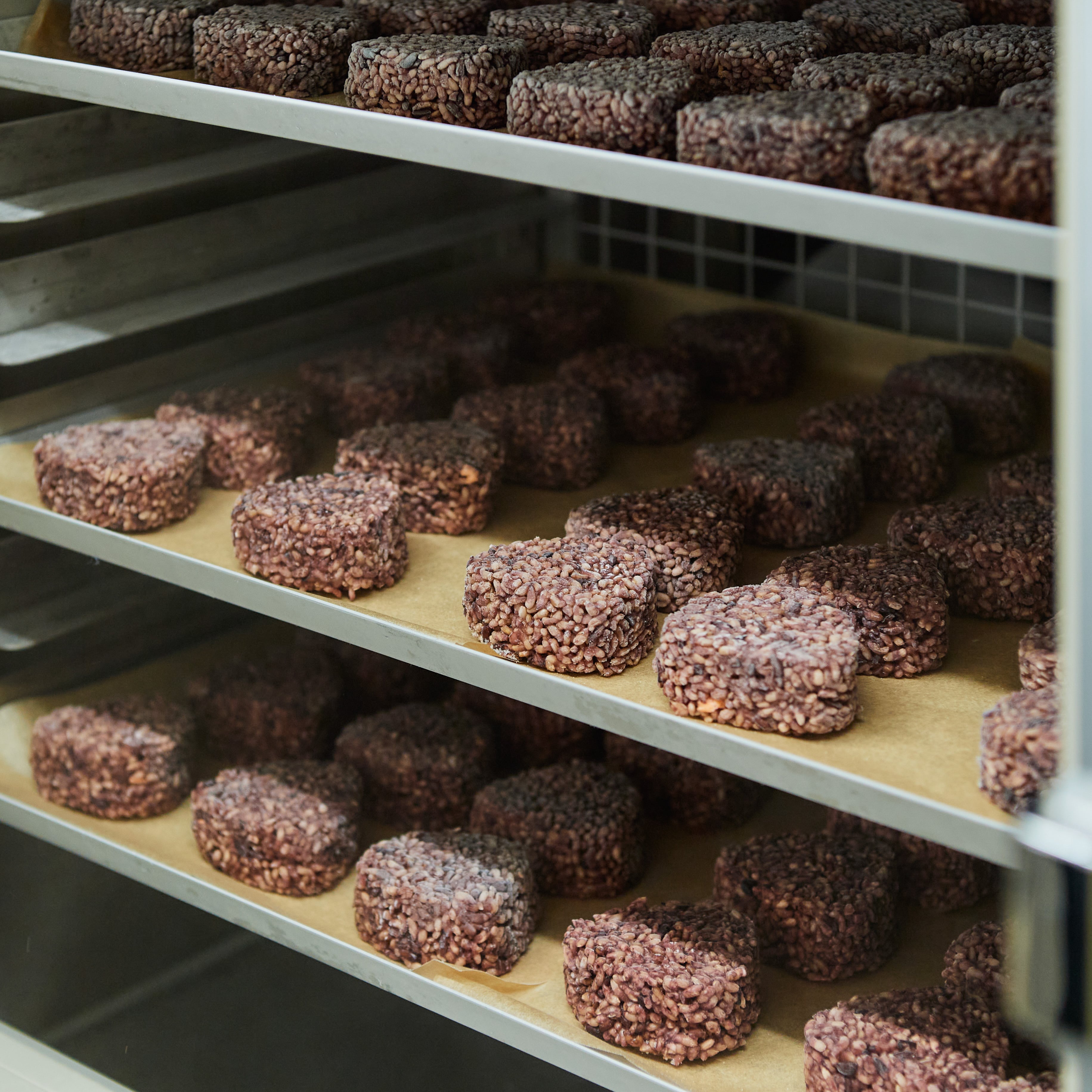 玄米おむすび 高菜ちりめん 10個入り | 玄米おむすびNei