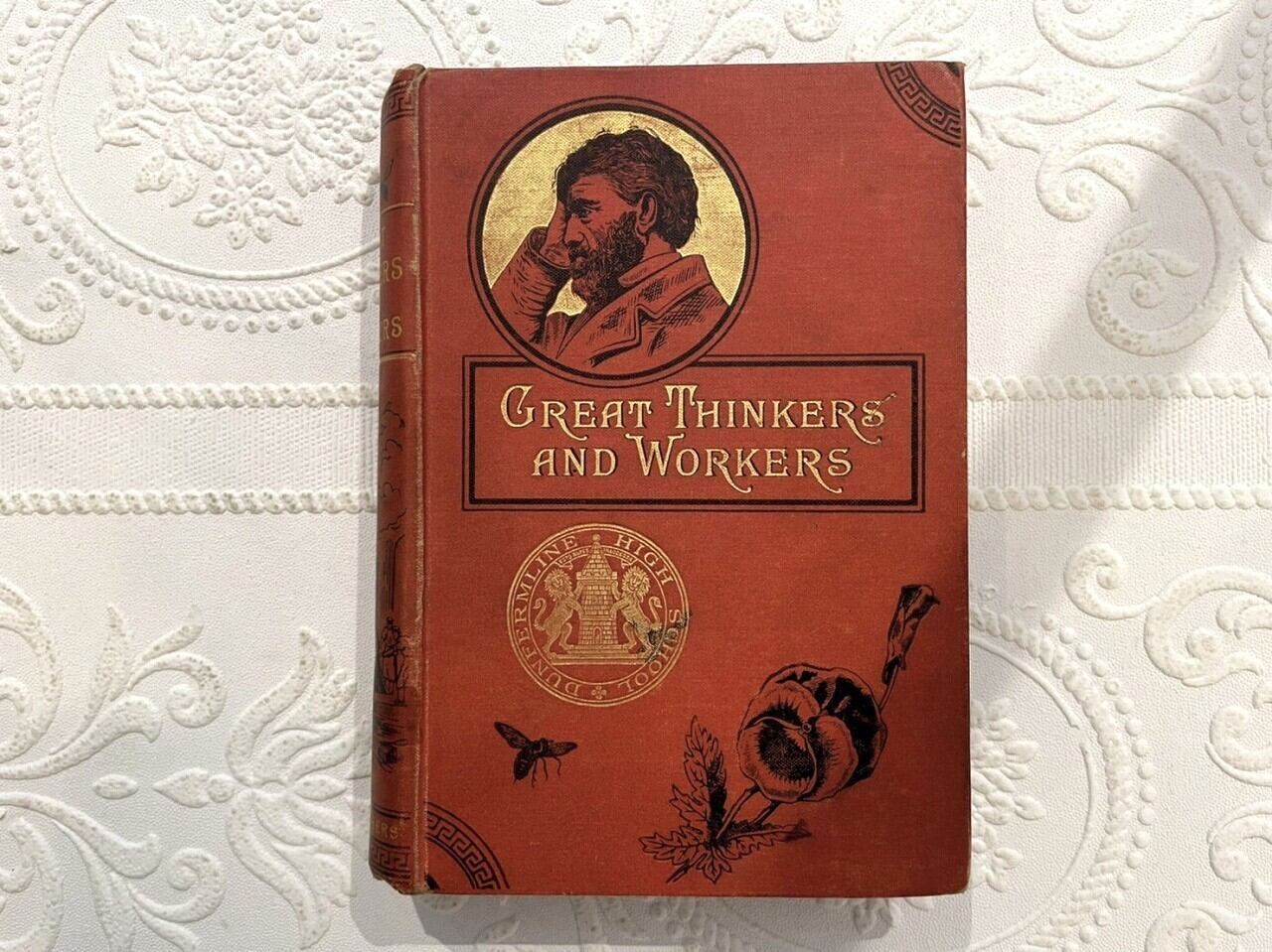 【CV547】Great Thinkers and Workers / display book