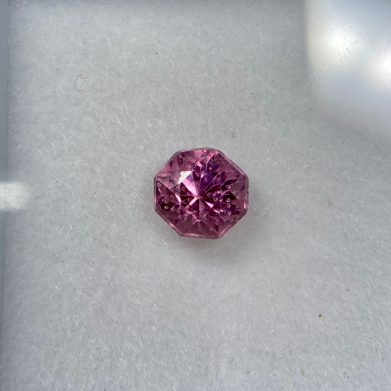 お花みたいなスピネル 抽選販売 No.4 約4.9mm