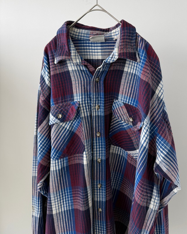 -417 by HEUSEN- Vintage 80-90s Flannel shirt