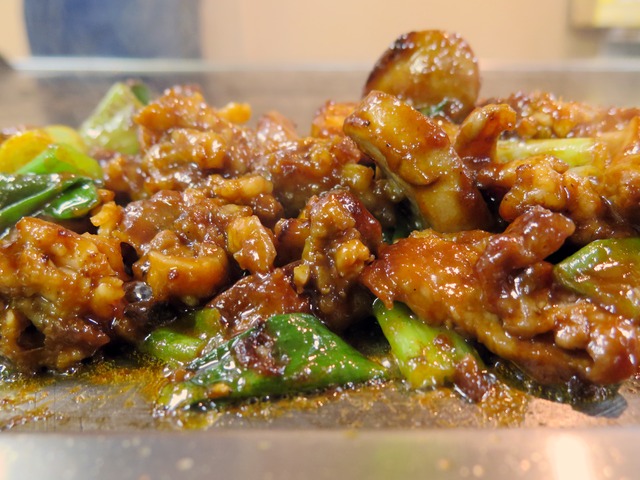 ホルモン焼肉用てっちゃん 特製タレ付き / 5人前 750g