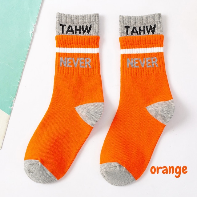 【即納】ビビッドカラーのスポーティーなクルーソックス