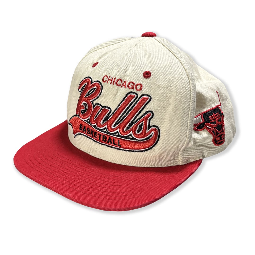 Chicago Bulls Embroideried Cap. Mitchell & Ness