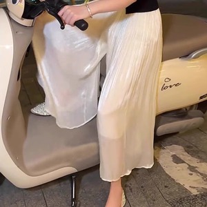 【送料無料】 ワイドパンツ 3色 フレア Aライン ガウチョ ボトム ロング 八分丈 九分丈 シースルー 透け感 シルク 薄手生地 かわいい 大人可愛い 大人女子 綺麗 シンプル カジュアル 大人 上品 おしゃれ お洒落 こなれ感 ラフ エレガント コンサバ 着痩せ レディライク 無地 夏 30代 40代 レディース 女性用 デート お出かけ 女子会 お呼ばれ 休日 お茶会 授業参観 着回し 普段使い ファッション コーデ スタイル 楽ちん 体型カバー 定番 デイリーユース オーバーシルエット 動きやすい