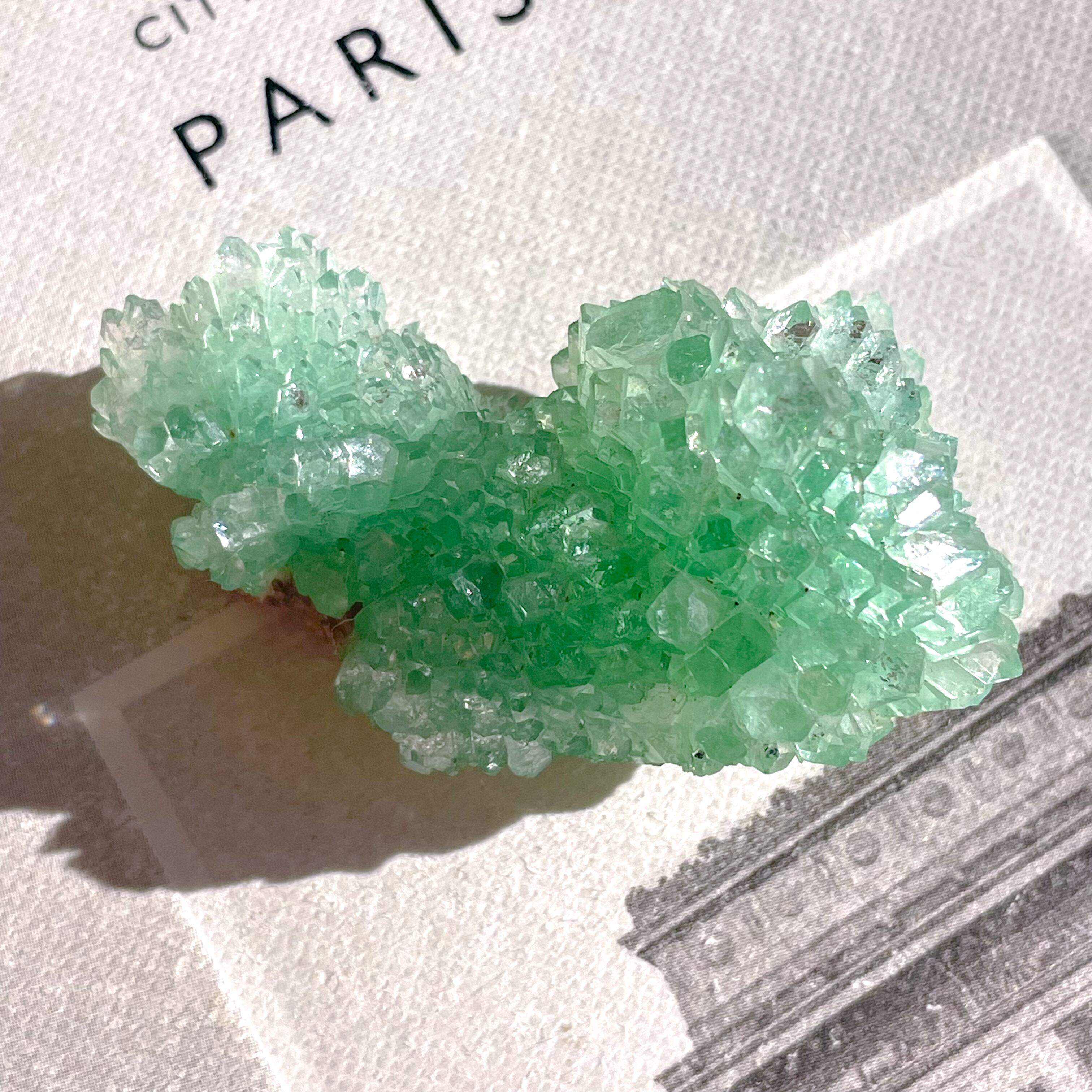 Flower Green Apophyllite 24✧ フラワーグリーンアポフィライト