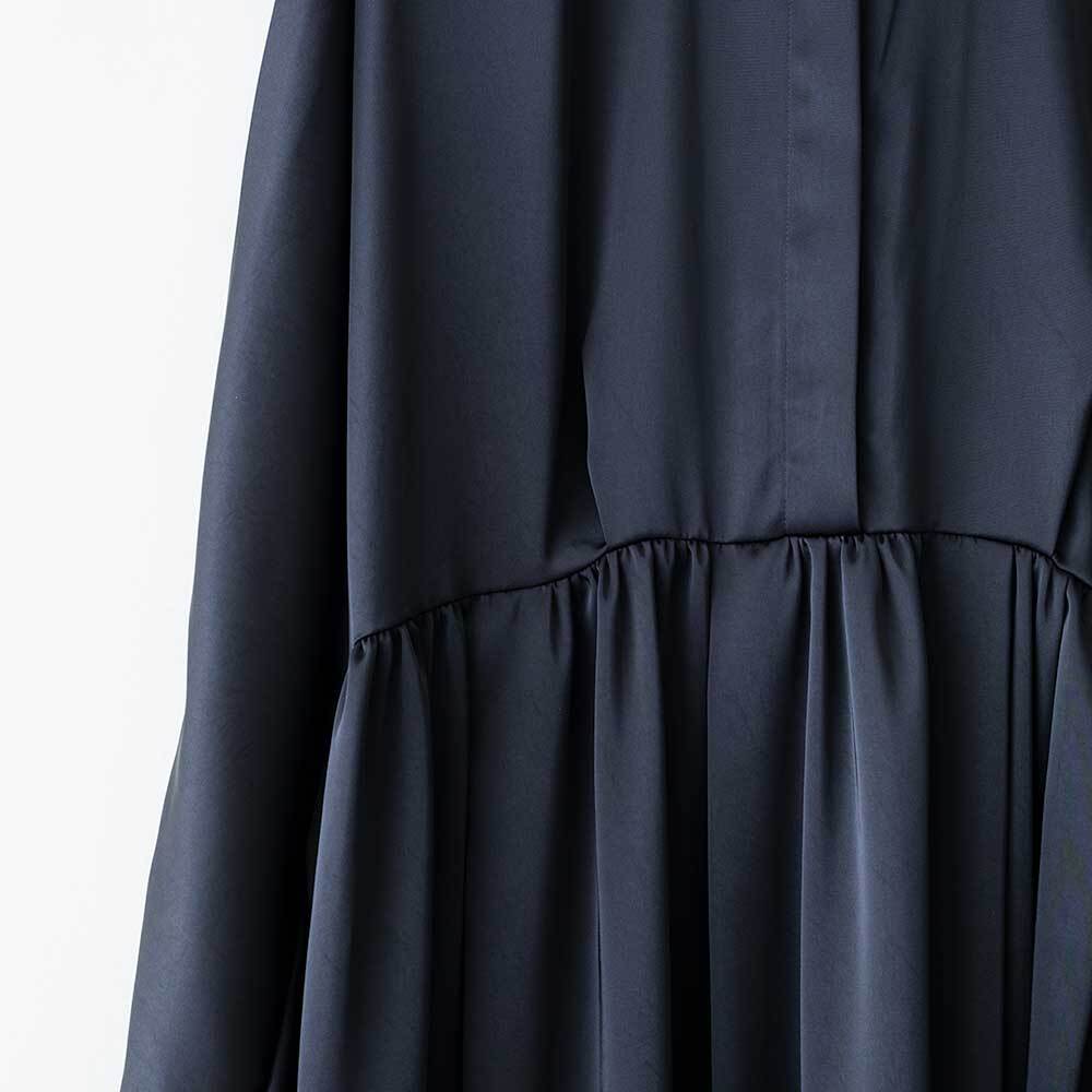 mizuiro ind サテンラウンドカラーフロントフライワンピース | LASQ
