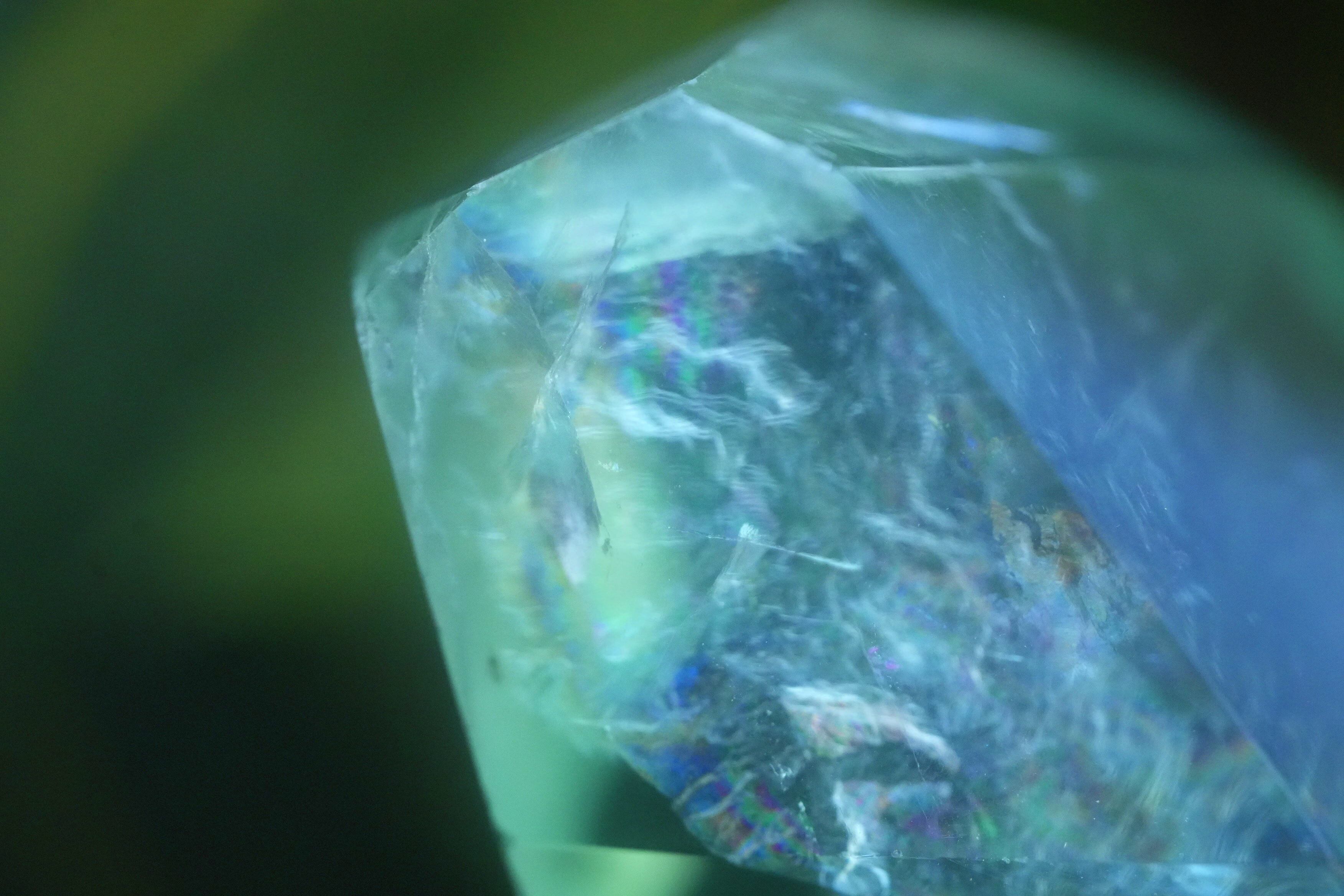 ブルーグリーンの中の虹☆レインボー☆フローライト原石s1209 | Funky