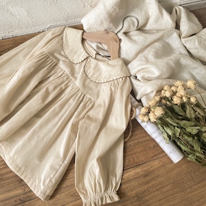 春レトロ刺しゅう裾ブラウス