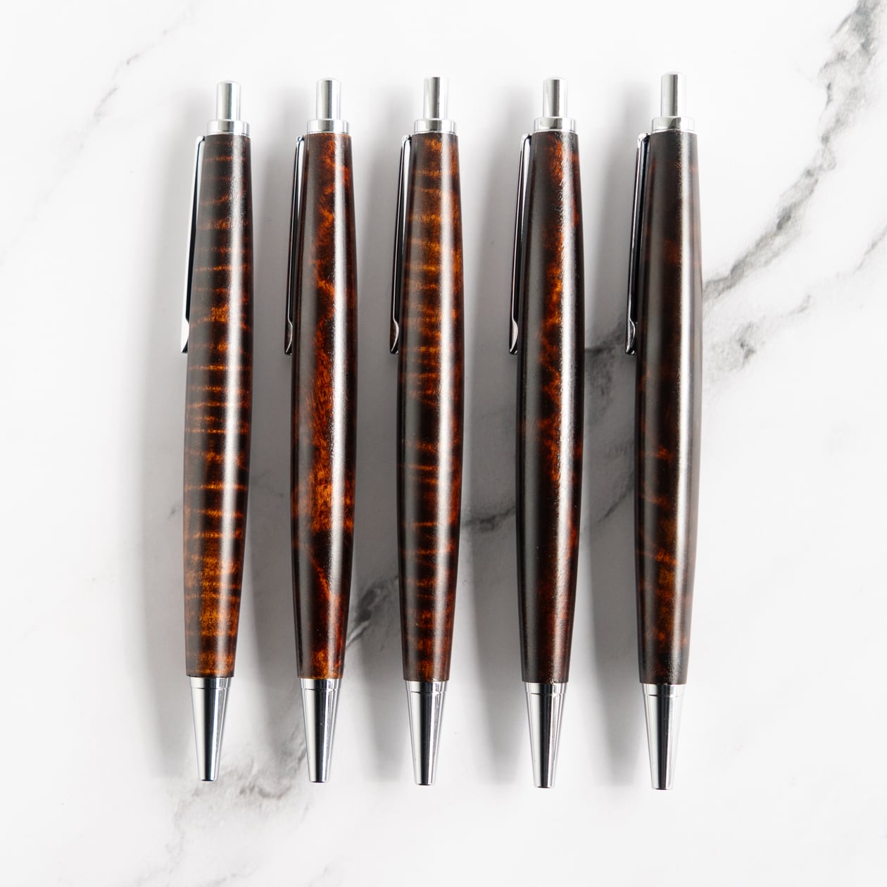 杢軸ボールペン】トチ 縮み杢（ちぢみもく） / ノック式木製ボールペン