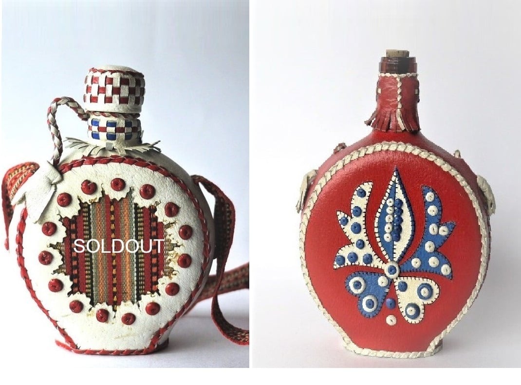 ハンガリー 皮革水筒 CSIKOS チコーシュ 赤と白