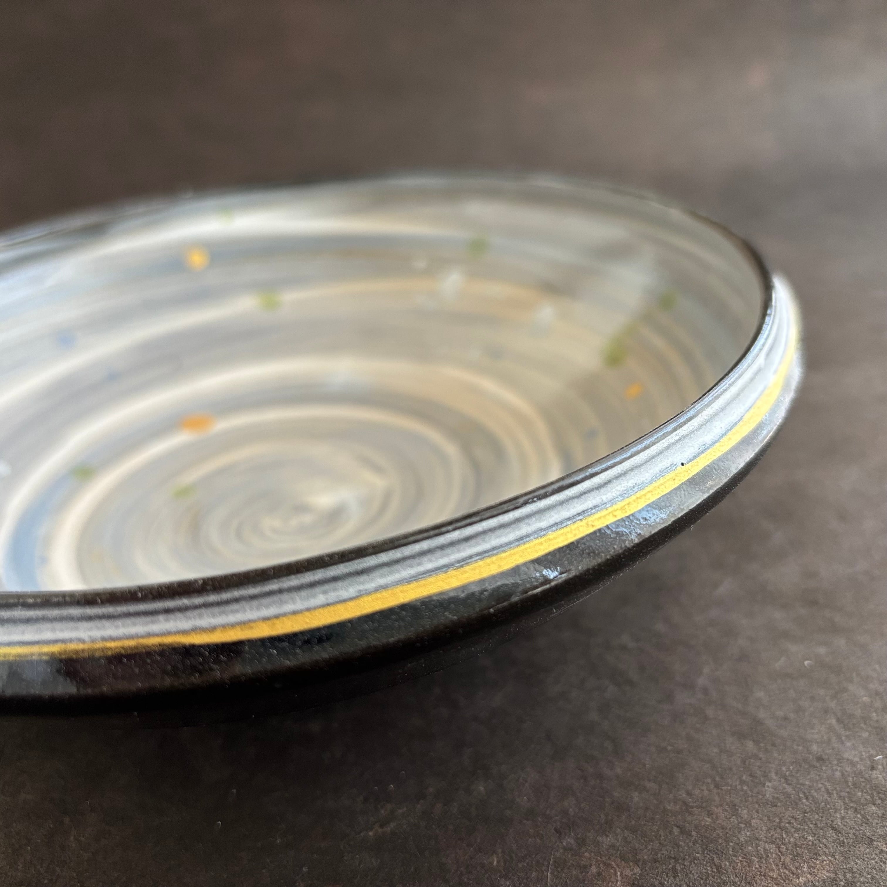 金彩空色の刷毛目 平盛鉢