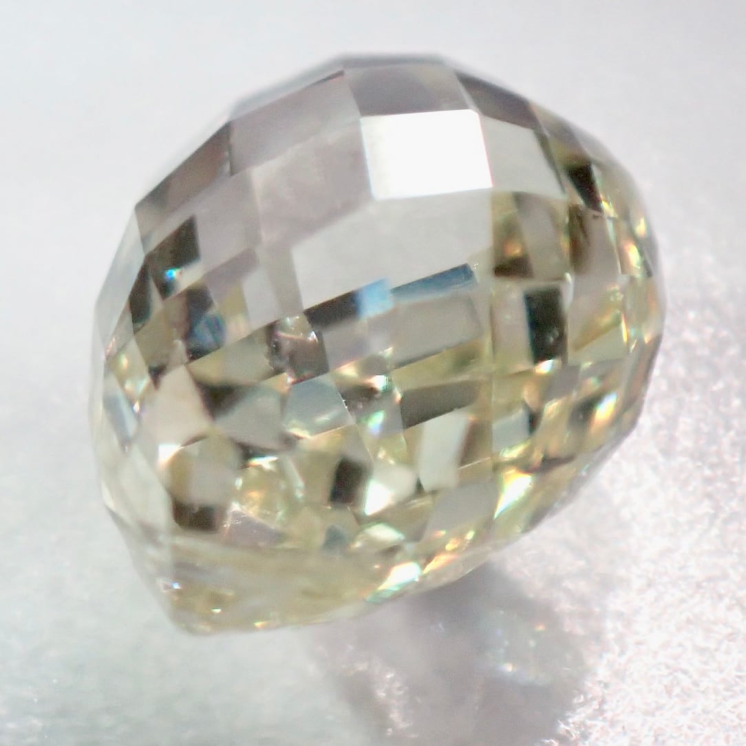 ブリオレットダイヤ　M SI2 0.652ct