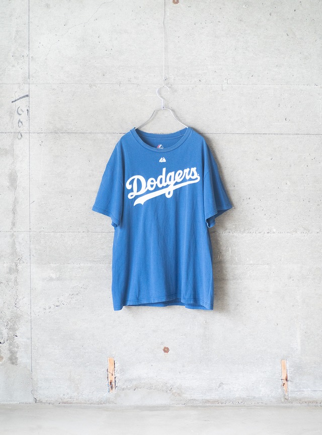 "Majestic Athletic" used Dodgers logo t-shirt
