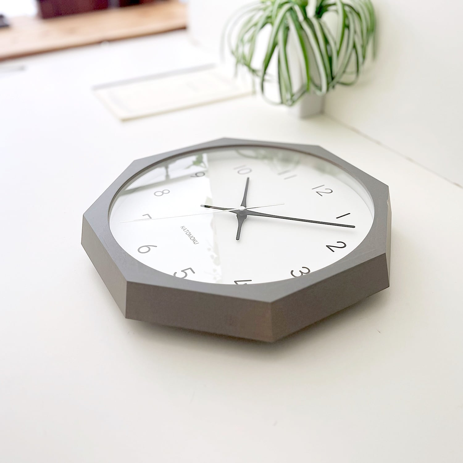 KATOMOKU muku clock 13 八角形 グレー km-104GR8 掛け時計 | 加藤木工