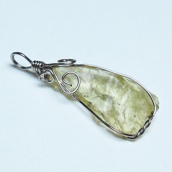 リビアングラス ペンダント 一点物 メール便可 112-13612