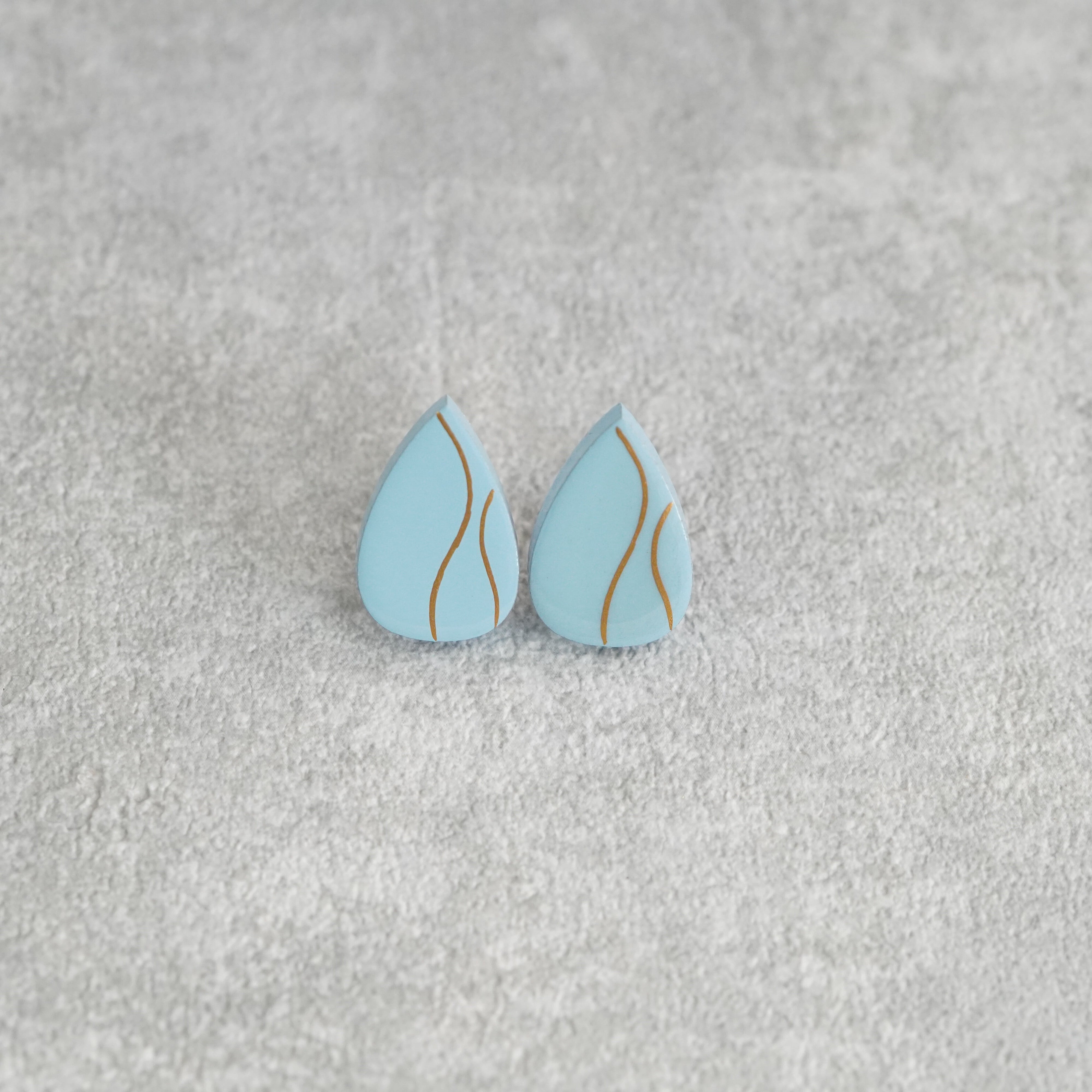雫 shizuku lightblue