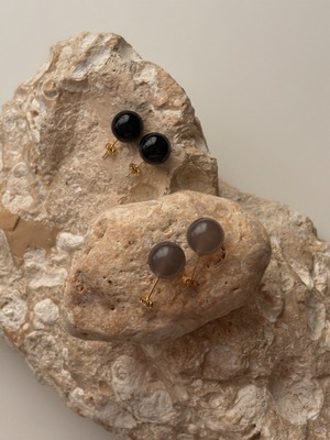 K18 Onyx basic earring ( BLACK&GLAY )
