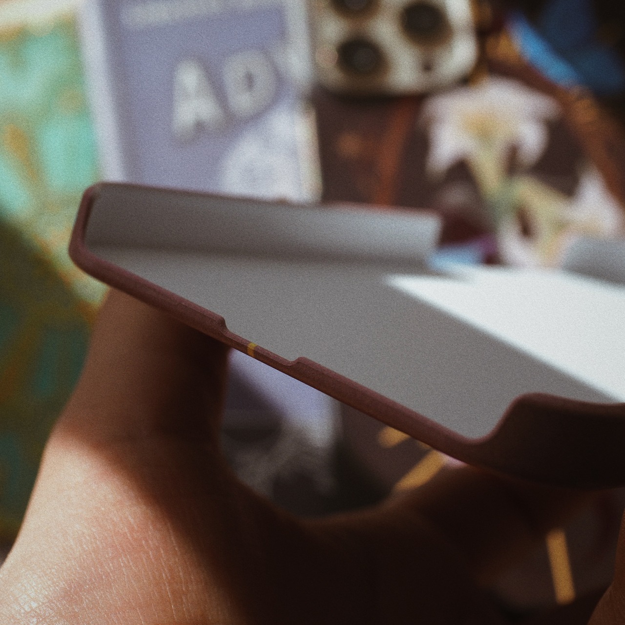 White lily phone case green