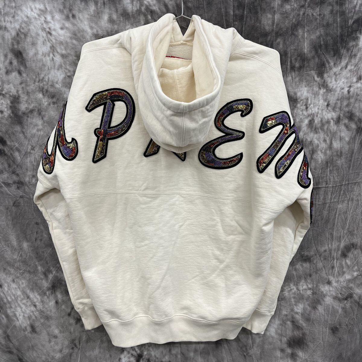 SUPREME シュプリーム 22SS Beaded Hooded Sweatshirt ビーズロゴ フーデッドスウェットシャツ パーカー ナチュラル