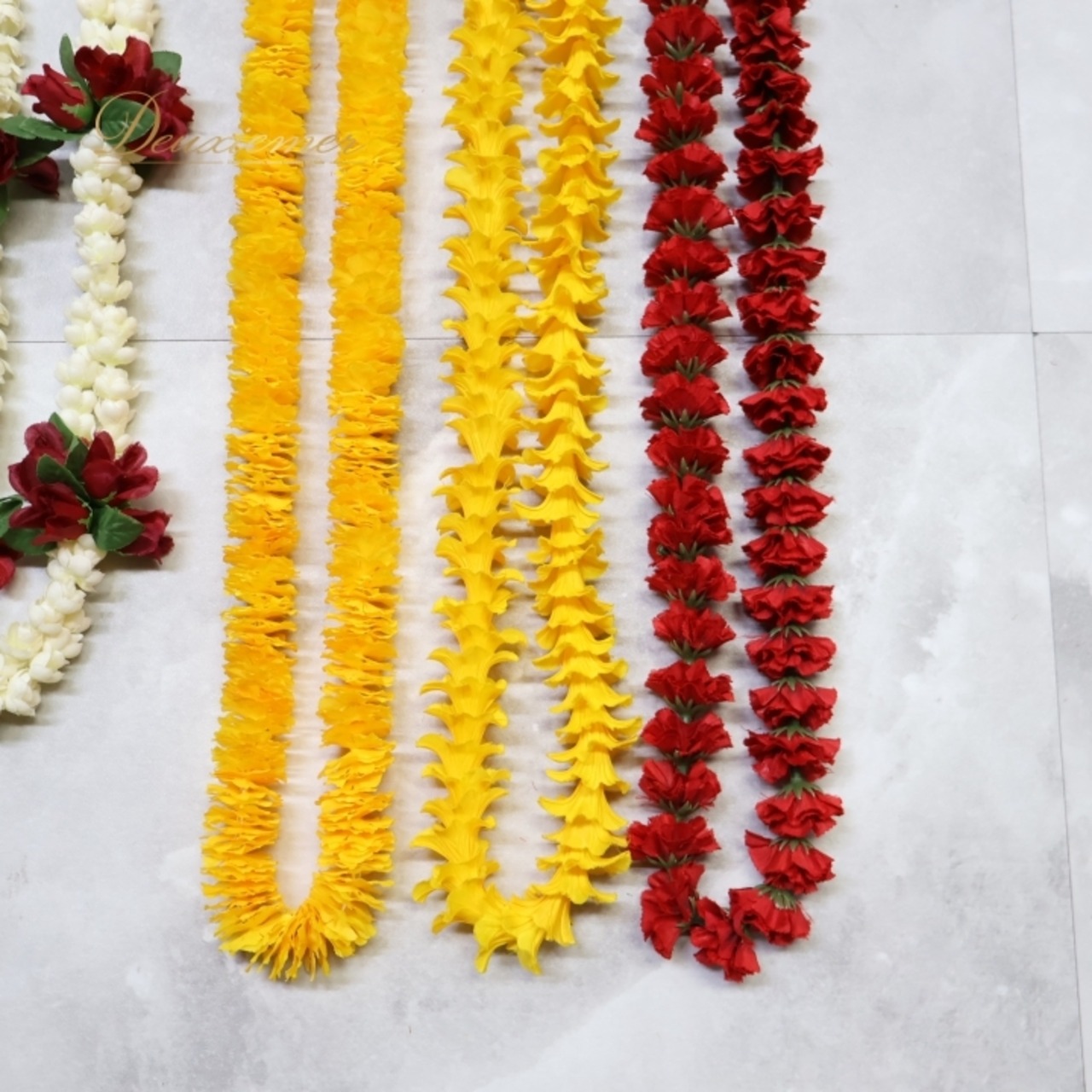 フラダンス 小物 まとめ売り 全5点 セット レイ ピカケレイ イリマレイ 白 黄 赤 5本 花 タヒチアン イベント ステージ アクセサリー 飾り ロング ネックレス ホワイト系 イエロー系 レッド系