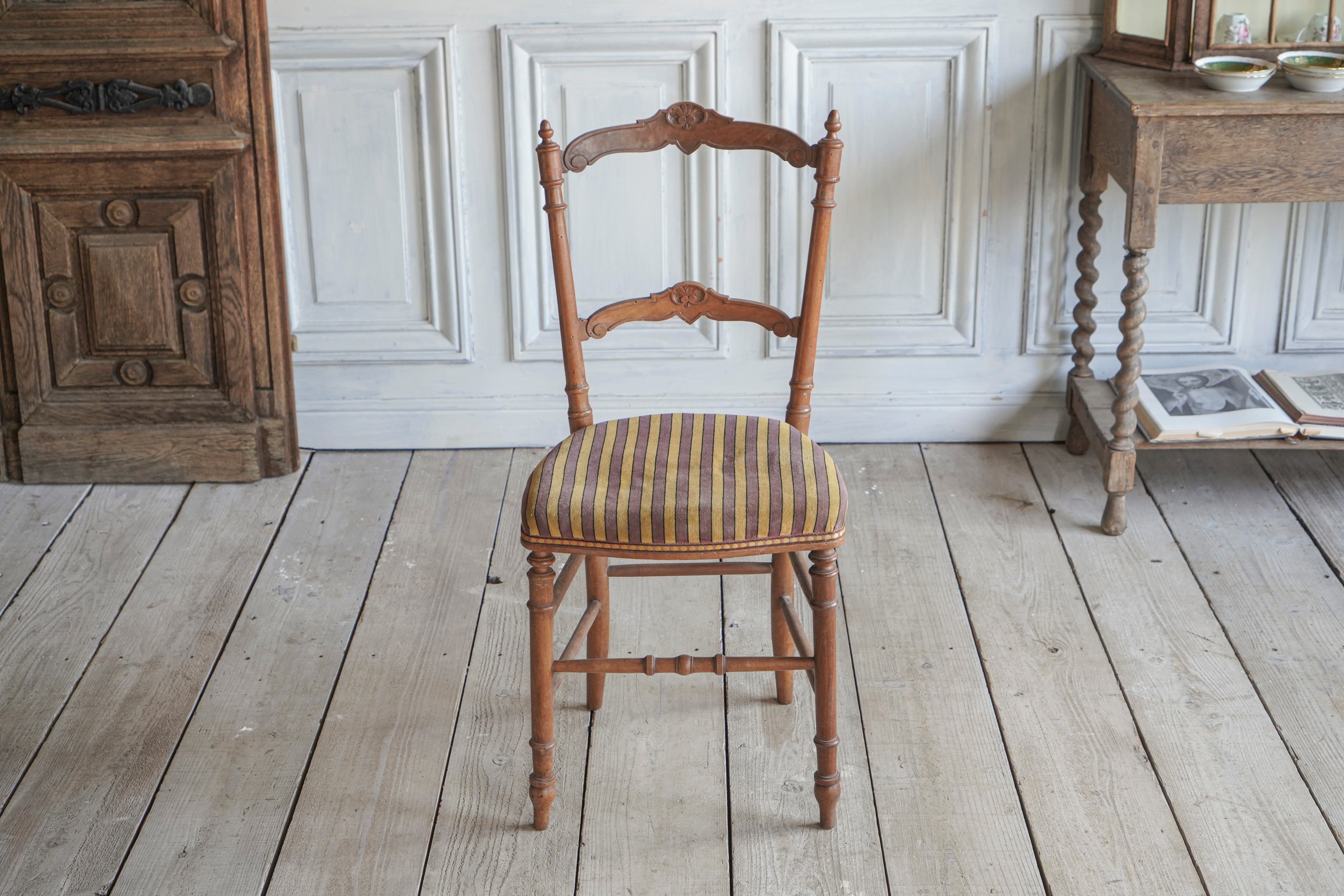 アンティークチェア　椅子　花台チェア Amazon｜[GZGZ] ガーデニング雑貨 アンティーク アンティーク