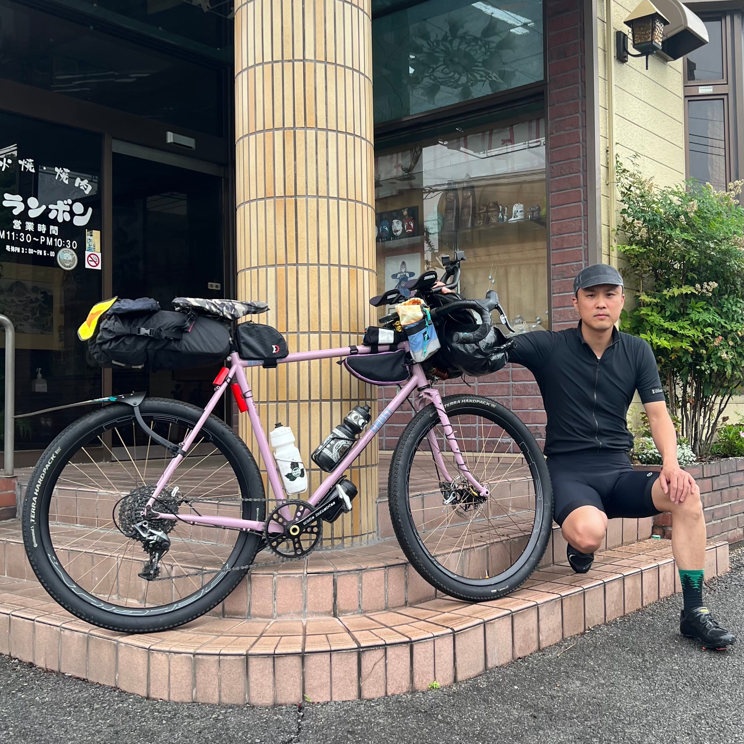 SWIFT INDUSTRIES】OLLIEPACK SEAT BAG (ECOPAK/BLACK) | Humhumhug