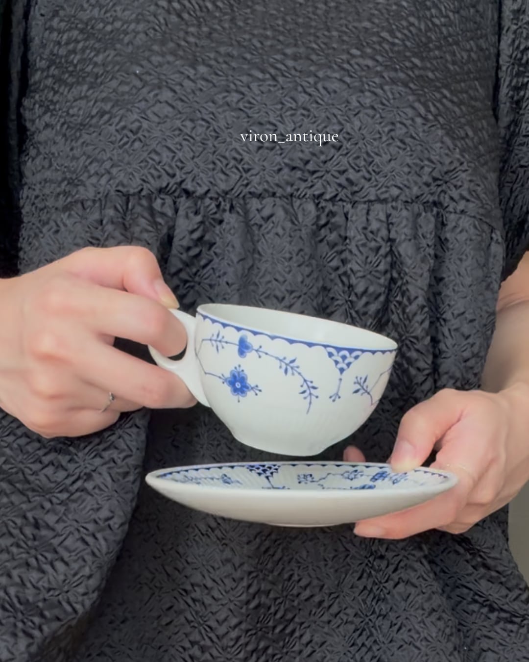 Furnivals Ltd. / “Denmark” サキソニーのカップ&ソーサー c