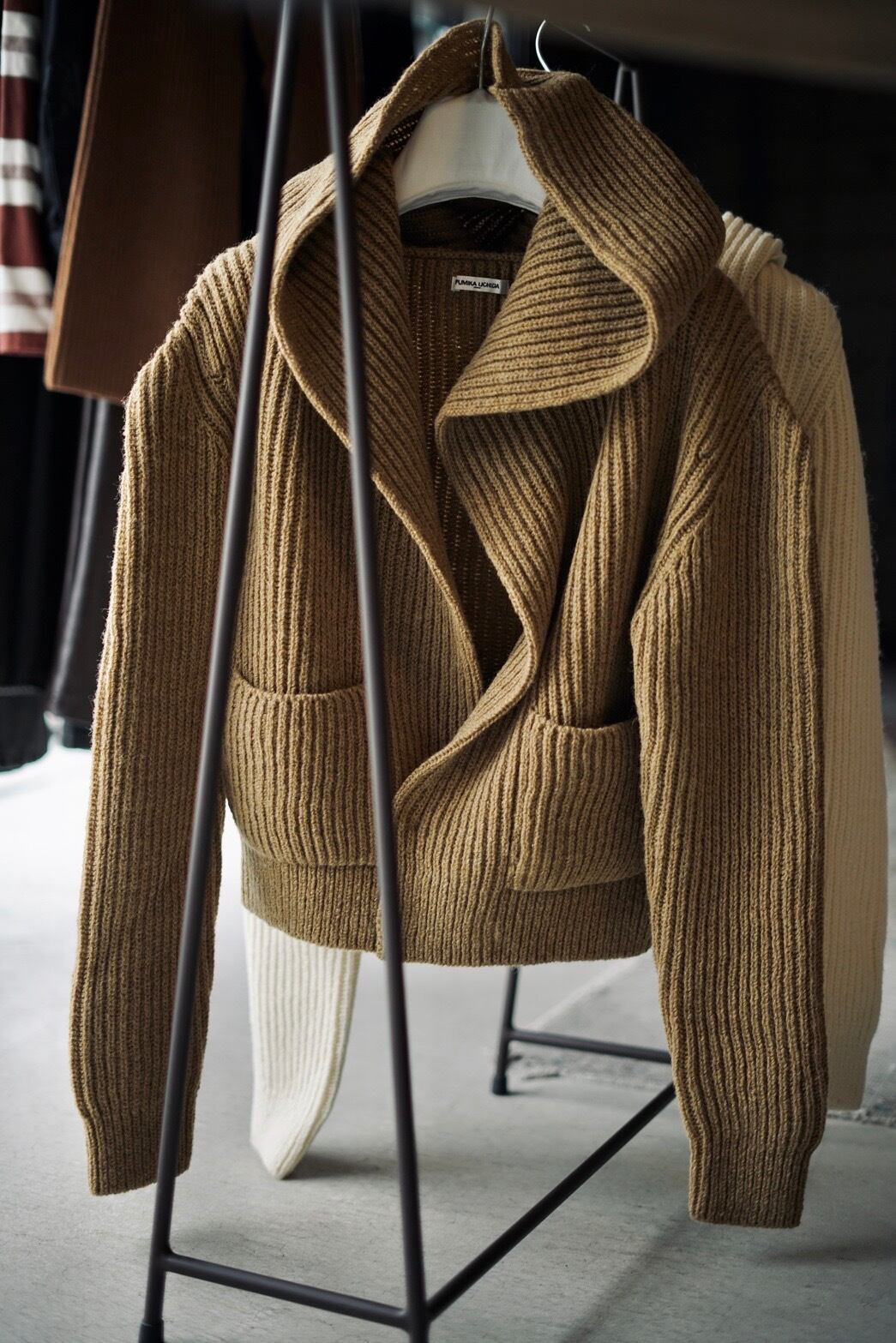 トップス FUMIKA_UCHIDA SHETLAND HOODED CARDIGAN FUMIKA UCHIDA： SHETLAND RIB STITCH HOODED CARDIGAN - IVORY