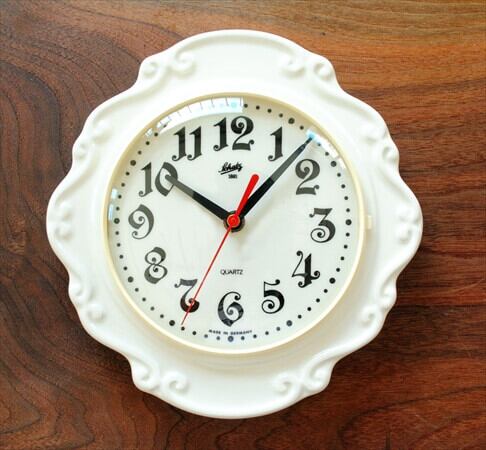 が焼き付けてありますドイツヴィンテージ 陶器の時計 1970年頃 レトロ雑貨 アンティーク 掛け時計