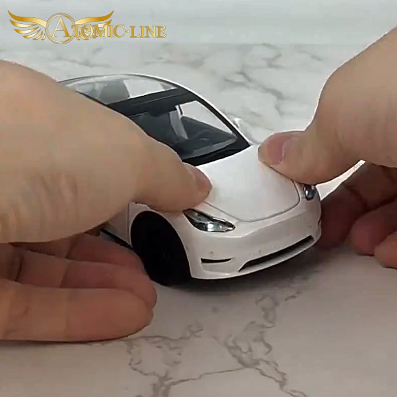 テスラ MODEL Y 1/32 ミニカー 全3色 ライト点灯 エンジンサウンド