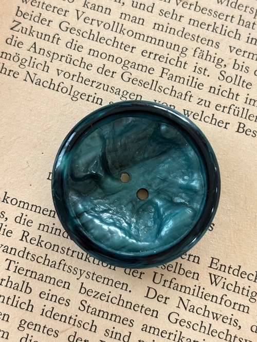 34mm Japanese ヴィンテージボタン グリーン系 プラスチックボタン 大型 デッドストック アクセサリーパーツ