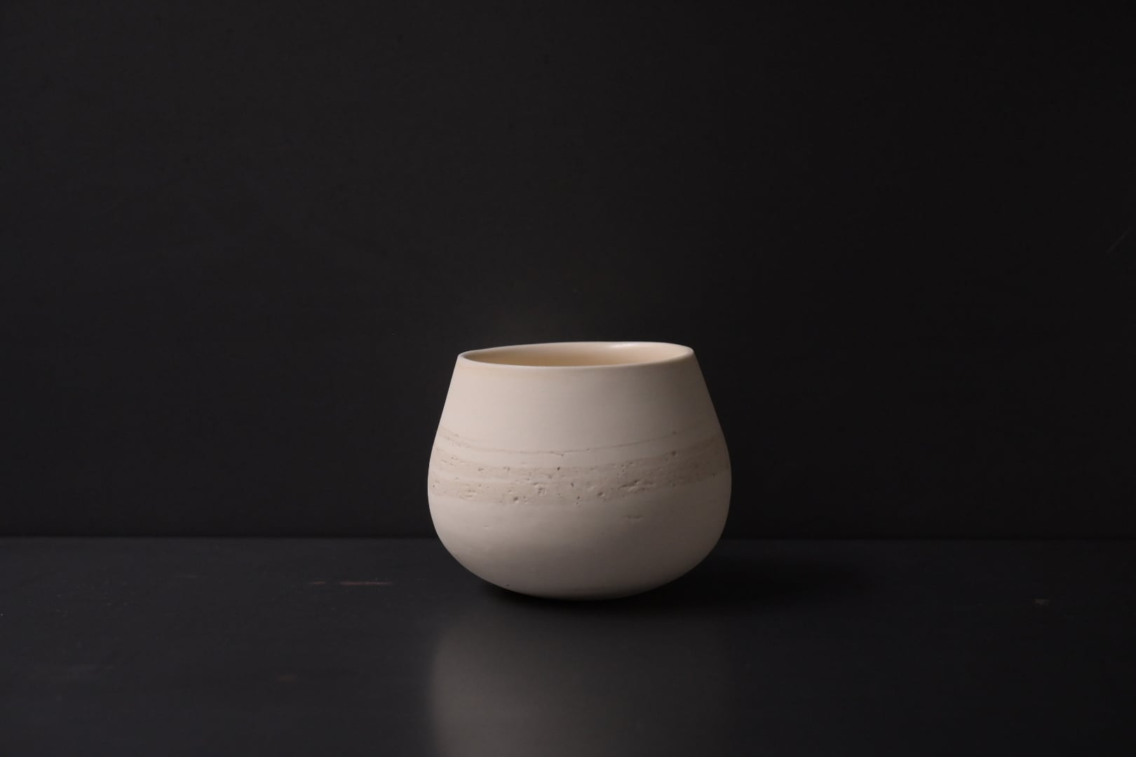 藤居奈菜江 丸湯呑み 中 白 | 鎌倉倶楽部 茶寮