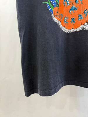 90's graphic T-shirt