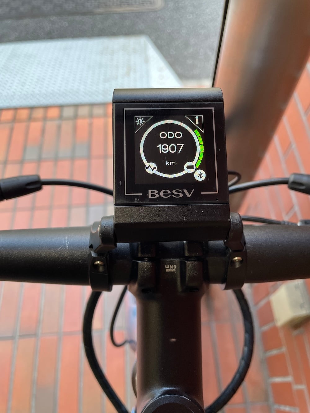 BEEw56) Besv(ベスビー) JF1 サイズM 166~182cm 電動アシスト中古車 E
