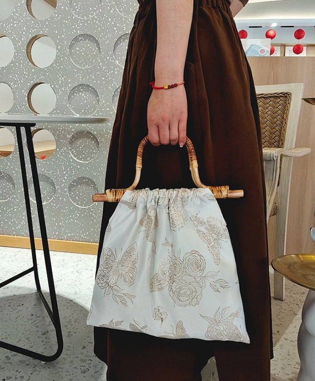 竹ハンドル ボタニカル刺繍風 巾着バッグ