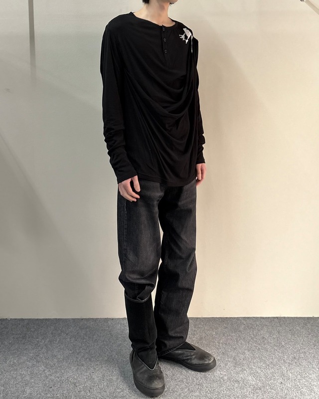 【26SS/Oscar Ouyang】CLAW DRAPE HENLEY LONG SLEEVE TEE