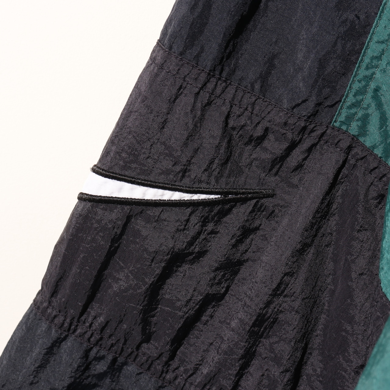 美品 XL NIKE 90s ビッグスウォッシュ刺繍 ナイロンジャケット ナイキ big swoosh グリーン