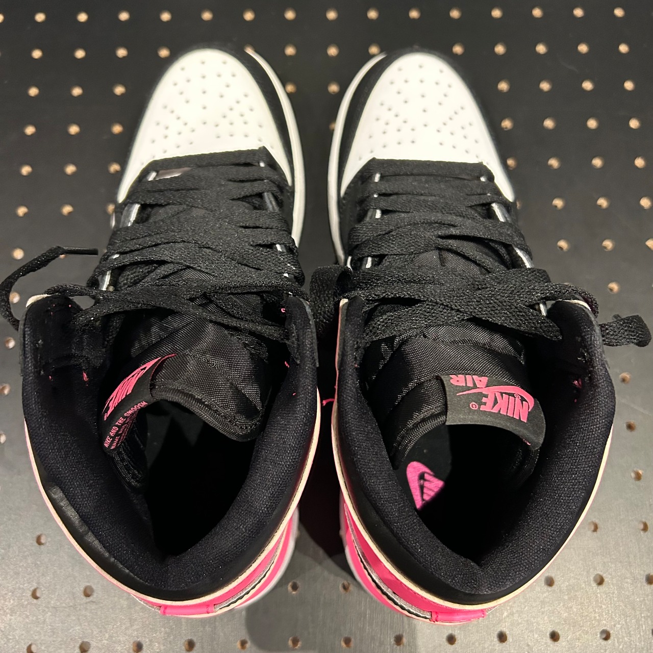 Jordan 1 Retro Valentine's Day (2017) US9Y/27cm
