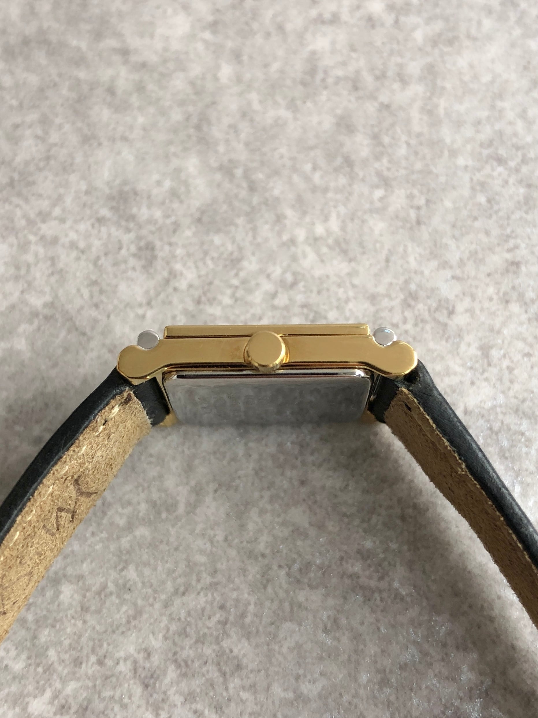 Yves Saint Laurent イヴ・サンローラン 腕時計 ゴールド スクエア