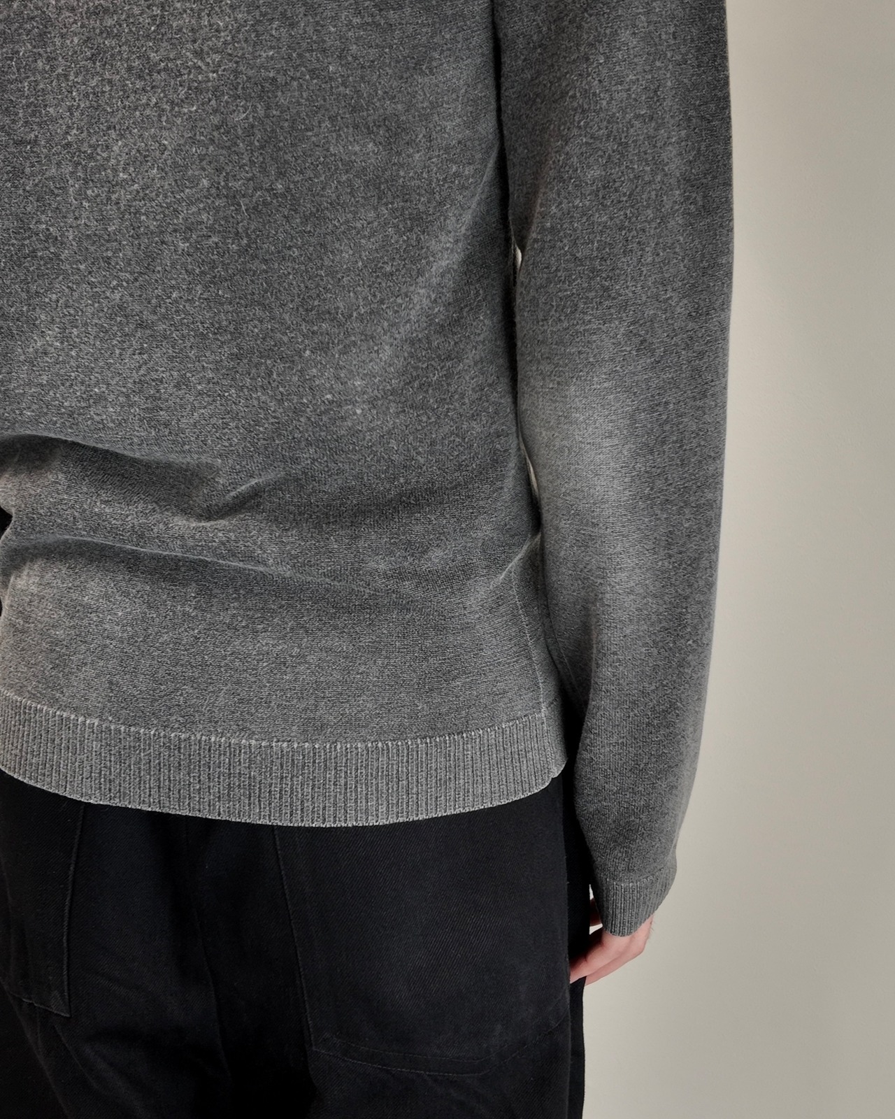 【John Galliano】lace detail faded v-neck knit